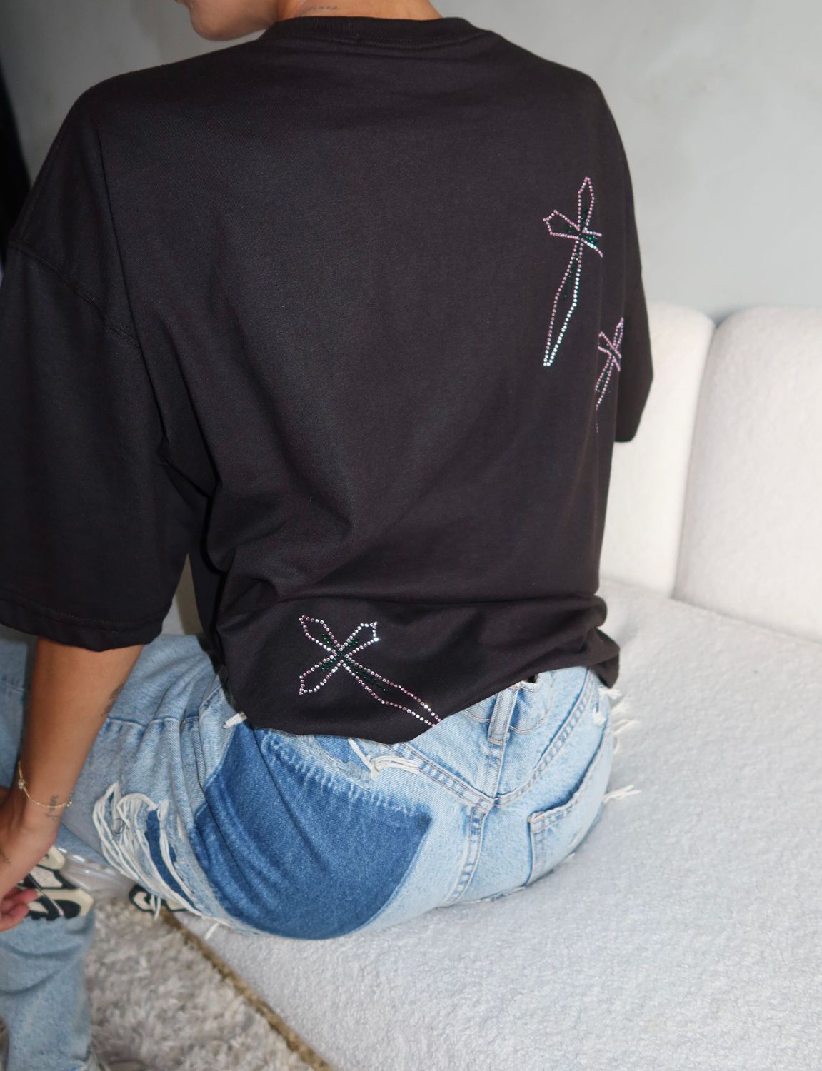 DON’T KILL MY VIBE RHINESTONE TEE – BY PRIORITY