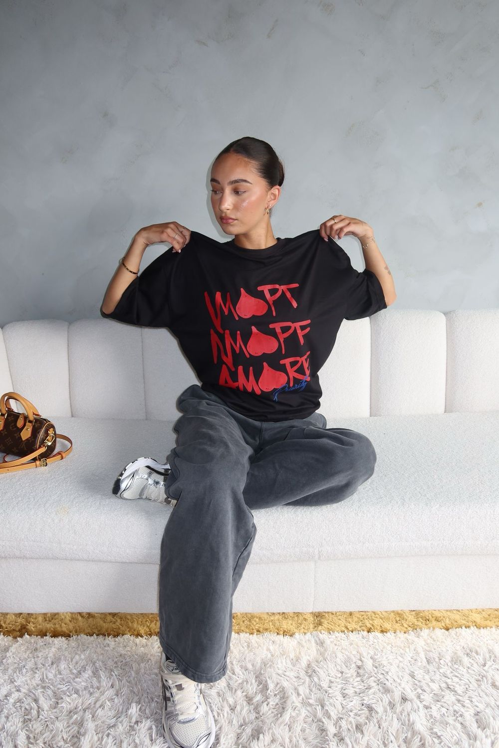 AMORE TEE - BY PRIORITY