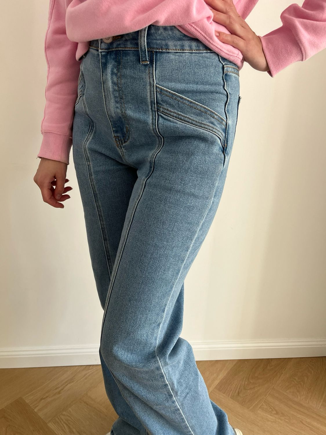 REDEFINED STRETCH SEAM STRAIGHT LEG JEANS