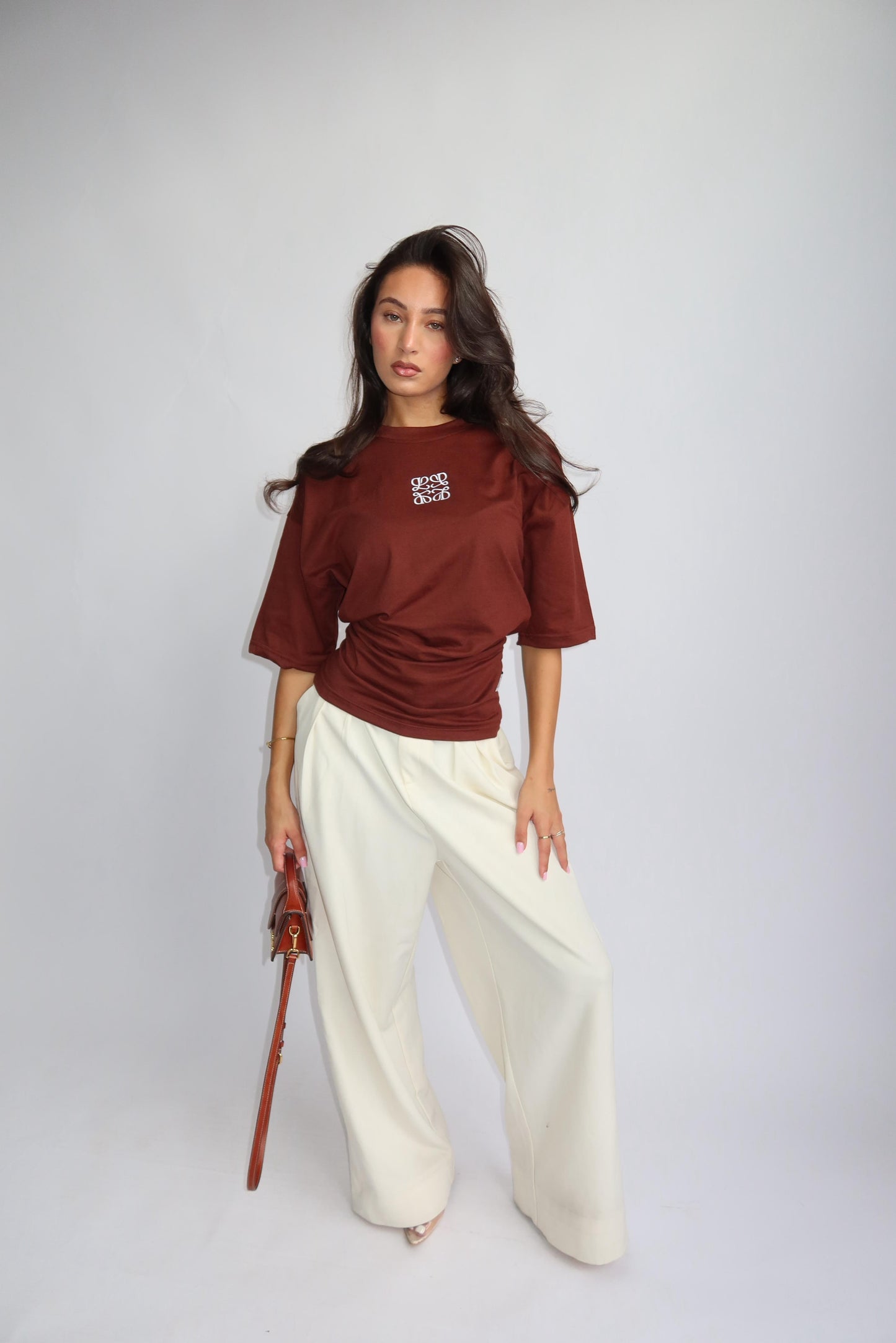 PREMIUM PRIORITY SNATCHED TEE - BROWN