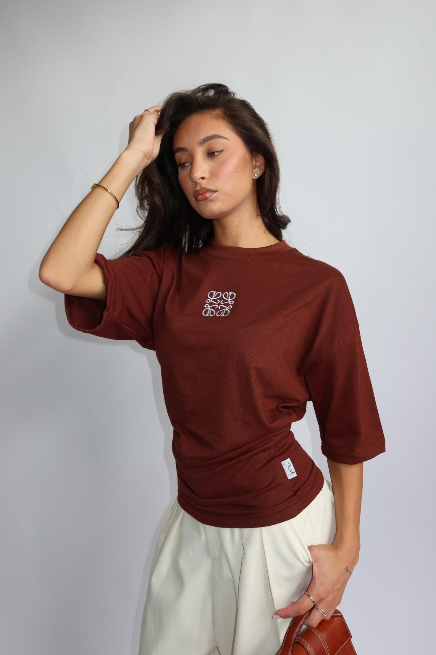 PREMIUM PRIORITY SNATCHED TEE - BROWN